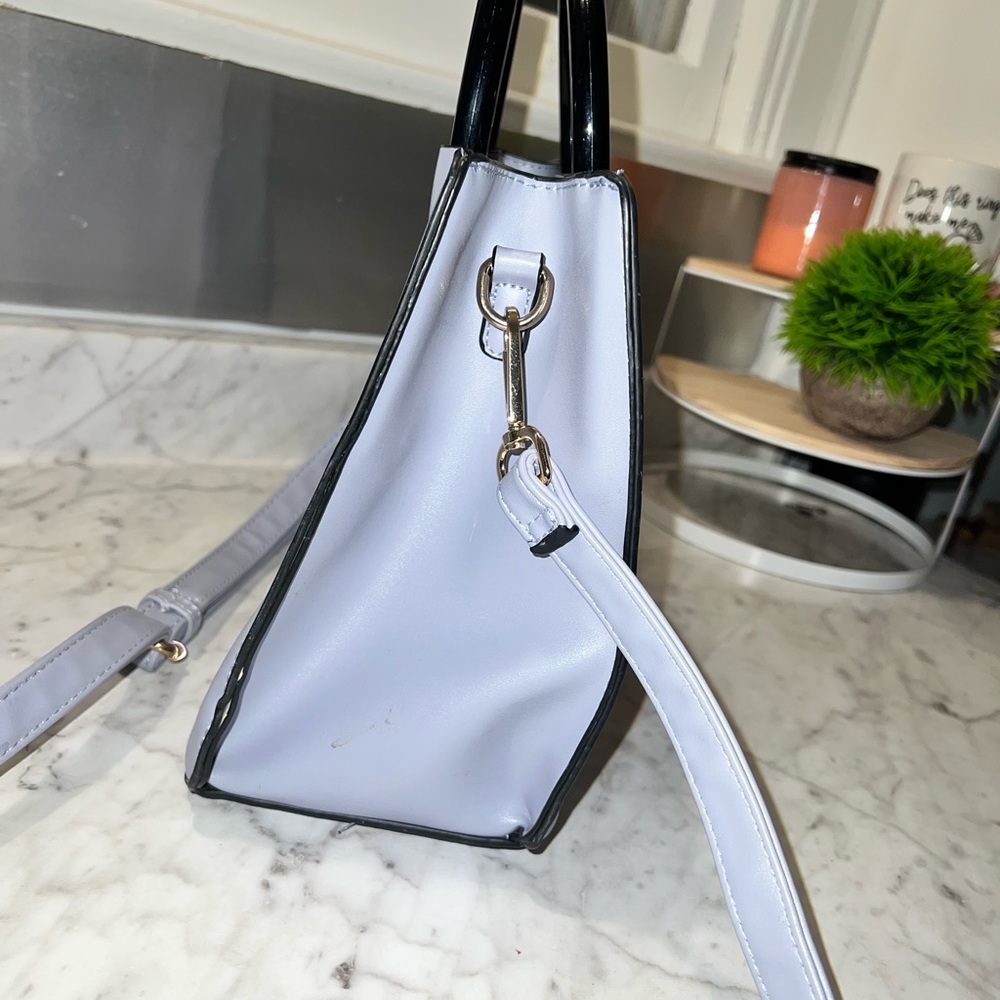 Purse - Picture 2 of 4